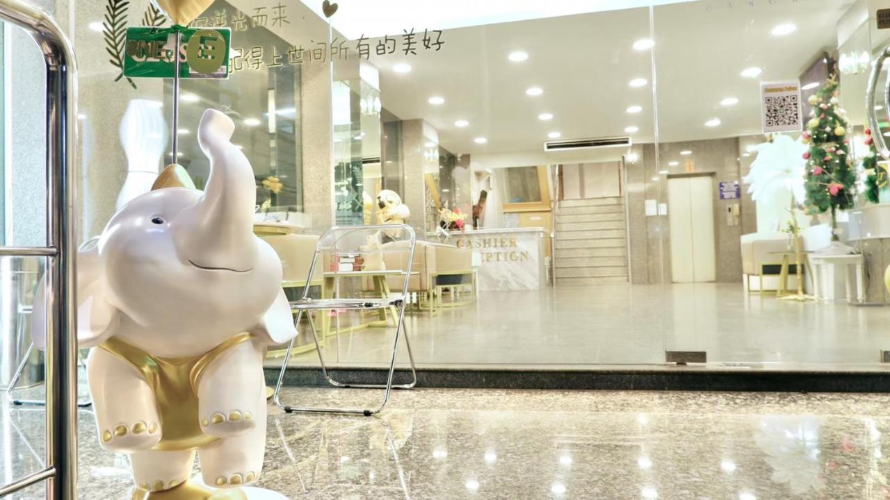 Abcyq Hotel Bangkok Exterior photo