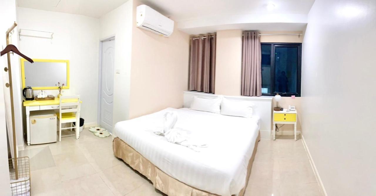 Abcyq Hotel Bangkok Exterior photo